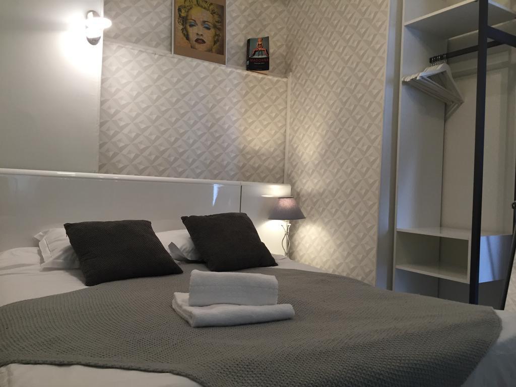 Des Dames Hotell *